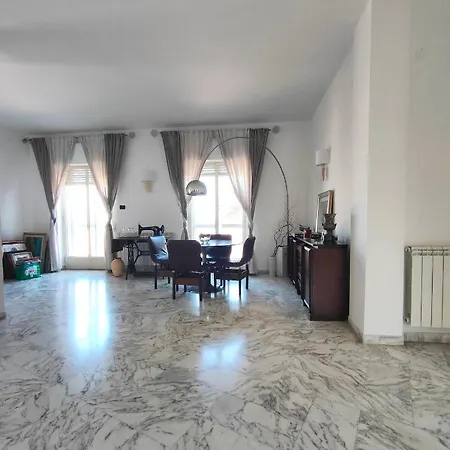 L'attico - Stanza Privata Con Bagno - Teatro Greco Siracusa Alloggio in famiglia