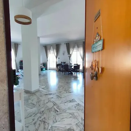 L'attico - Stanza Privata Con Bagno - Teatro Greco Siracusa Alloggio in famiglia